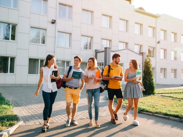 TEMPO DI ESAMI O TEMPO DI VACANZE?