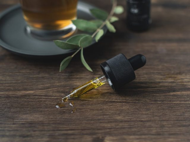 OLI ESSENZIALI: l’aromaterapia